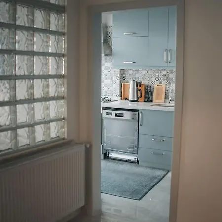 Cozy, Spacious, Location In Besiktas דירה