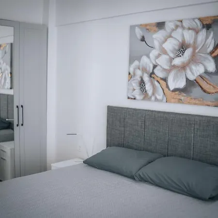 Cozy, Spacious, Location In Besiktas *